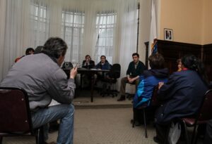Artesanos de la Plaza ahora piden quedarse hasta abril