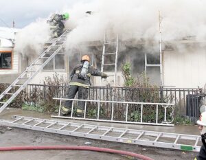 Mujer de 78 años logró salvar de voraz incendio que destruyó su hogar