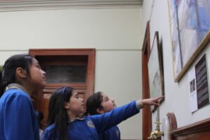 Gran interés por visitar la exhibición de obras de artistas “Premio Nacional de Arte”