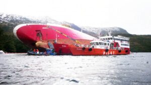 Kirke: Navimag pagará esta semana pérdidas y comenzó retiro de hidrocarburos