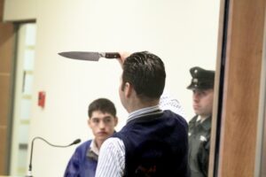 Dos jóvenes fueron condenados por asaltar a taxista