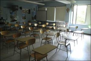 Sostenedores amenazan con cierre masivo de colegios y levantan campaña para boicotear la reforma educacional