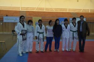 Liceo Bicentenario logró el segundo lugar en Campeonato Municipal de Taekwondo