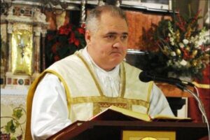 En Italia, un cura se suicidó en la sacristía tras confesar el abuso a una niña de 13 años