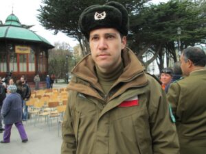 Piloto de LAN denunció en Carabineros haber sido encandilado con puntero láser