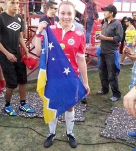 Magallanes tiene campeona mundial de futbol calle