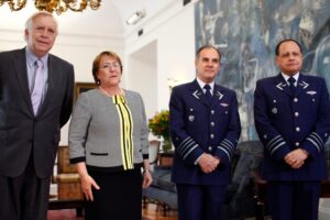 Presidenta Bachelet designó al nuevo comandante en jefe de la FACh