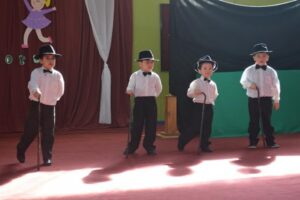 Escuela Argentina realizó creativas e innovadoras actividades enel Día del Profesor