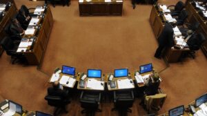 Etnias Kawésqar y Yagán y otras 7 de pueblos originarios podrían tener representación parlamentaria