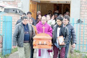 Se efectuó funeral de joven fallecida en atropello
