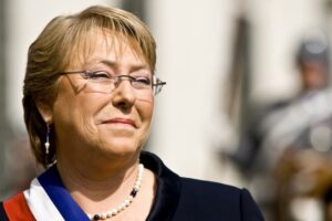 Por tercer mes consecutivo baja aprobación de la Presidenta Michelle Bachelet