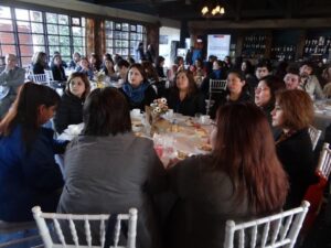Emprendedores participan en el Día internacional para la erradicación de la pobreza