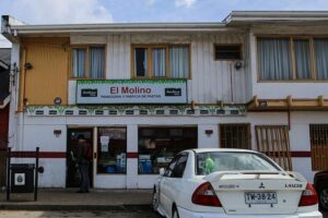 Panadero sufre graves lesiones  al quedar atrapada su mano en una máquina