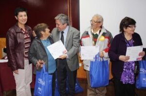 Certifican a 32 adultos mayores para el Programa Vínculos