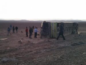 Bus volcó en Antofagasta: Un muerto y al menos siete lesionados