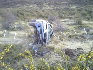 Dos lesionados tras volcamiento