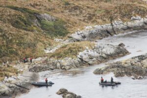 Sobre rocas fueron encontrados restos de pescador desaparecido