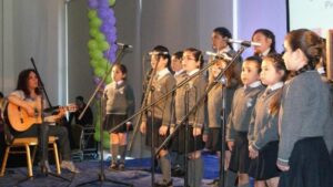 Premian a participantes de 