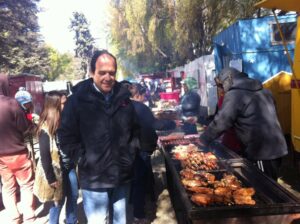 Ambulantes instalados en Avenida Bulnes pasaron la fiscalización de Salud