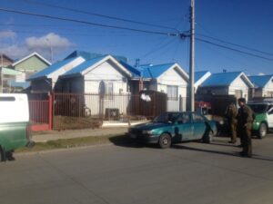 Dos personas asaltaron y apuñalaron a un peatón pero fueron detenidas