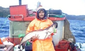 Madre de pescador desaparecido espera que el mar le devuelva a su hijo