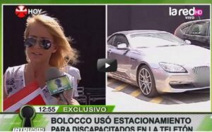 Cecilia Bolocco utilizó estacionamiento para discapacitados en la Teletón