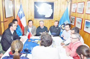 Seremi de Transportes desestima factibilidad de llevar fibra óptica hasta la Antártica