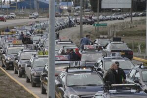 Colectiveros puntarenenses demostraron su fuerza en manifestación
