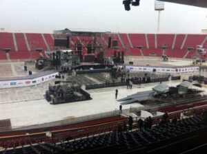 Lluvia en Santiago obligó a suspender la Teletón en el estadio nacional