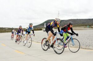 Pedro Chelech y Macarena Acuña los triunfadores de la Vuelta Ciclística al Estrecho de Magallanes