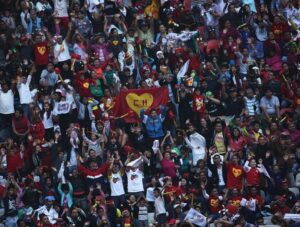 Miles de personas despiden a Chespirito en el Estadio Azteca de México