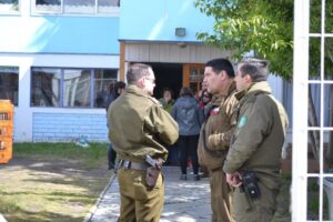 Tensa reunión en Jardín Gabriela Mistral que está en paro terminó con presencia de Carabineros