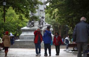 Salud previene y educa contra el ébola al inicio de la temporada de turismo