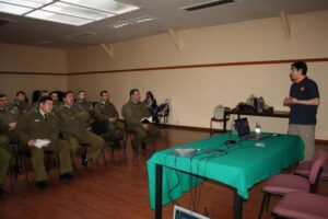 Capacitan a funcionarios de Carabineros para temporada de turismo