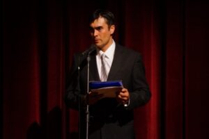 El profesor Jorge Beattie Ojeda recibió el premio 