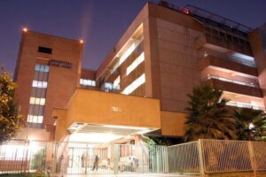 Un adolescente se electrocutó tras subir a torre para sacarse una selfie