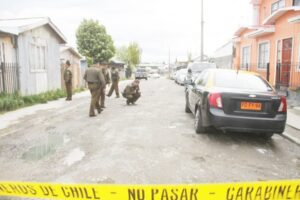 Taxista recibió dos impactos de bala tras riña en la vía pública