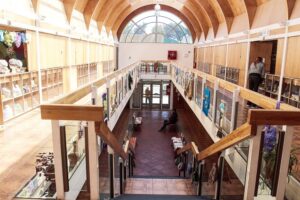 Molestia en el centro artesanal  por falta de apoyo municipal