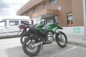 Dos motoristas de carabineros resultaron lesionados en control policial