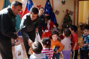 Funcionarios de Gendarmería apadrinaron único Centro Educativo Cultural para la Infancia existente en Punta Arenas