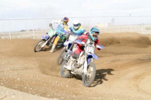 Nueva fecha de motocross en el Barrio Industrial