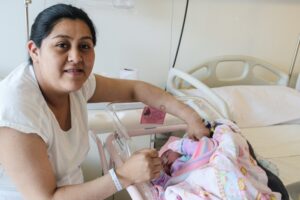 El mejor regalo navideño: mujeres que se convirtieron en madres este 24 y 25