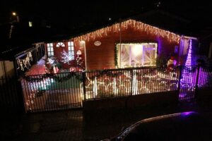 El espíritu navideño en las casas de los puntarenenses