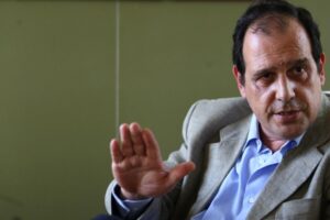 Farmacia Cruz Verde perdió recurso de protección en contra de seremi de Salud