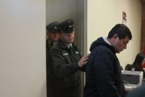 Condenado por asesinar a su esposa espera anular la cadena perpetua en la Corte