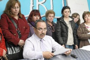 Docentes de Escuela O’Higgins renunciaron al Colegio de Profesores