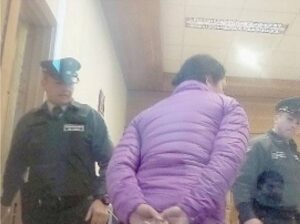 Madre condenada por robo pidió perdón y recuperó su libertad