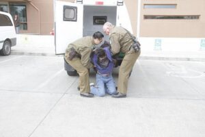 Detienen a chofer que manejaba ebrio en Punta Arenas