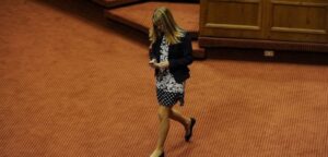Ministra Rincón acusa intervención de correo personal: hackers lo habrían usado para pedir dinero