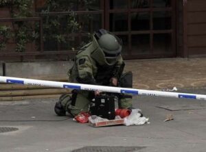 Un aviso de falsa bomba alertó al Gope en el centro de Santiago